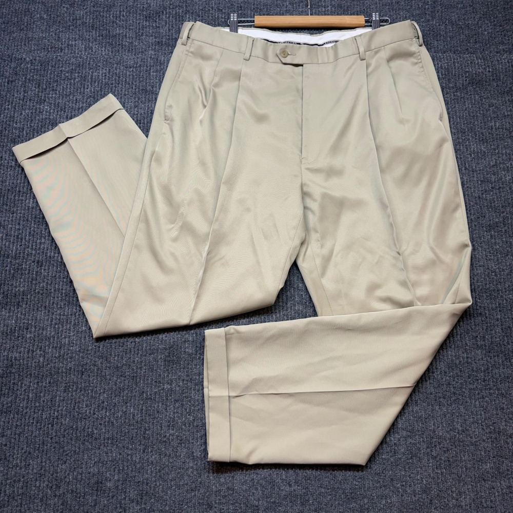 Jos A Bank Leadbetter Mens 40x30 Khaki Pleated Cuffed Golf Dress Pants